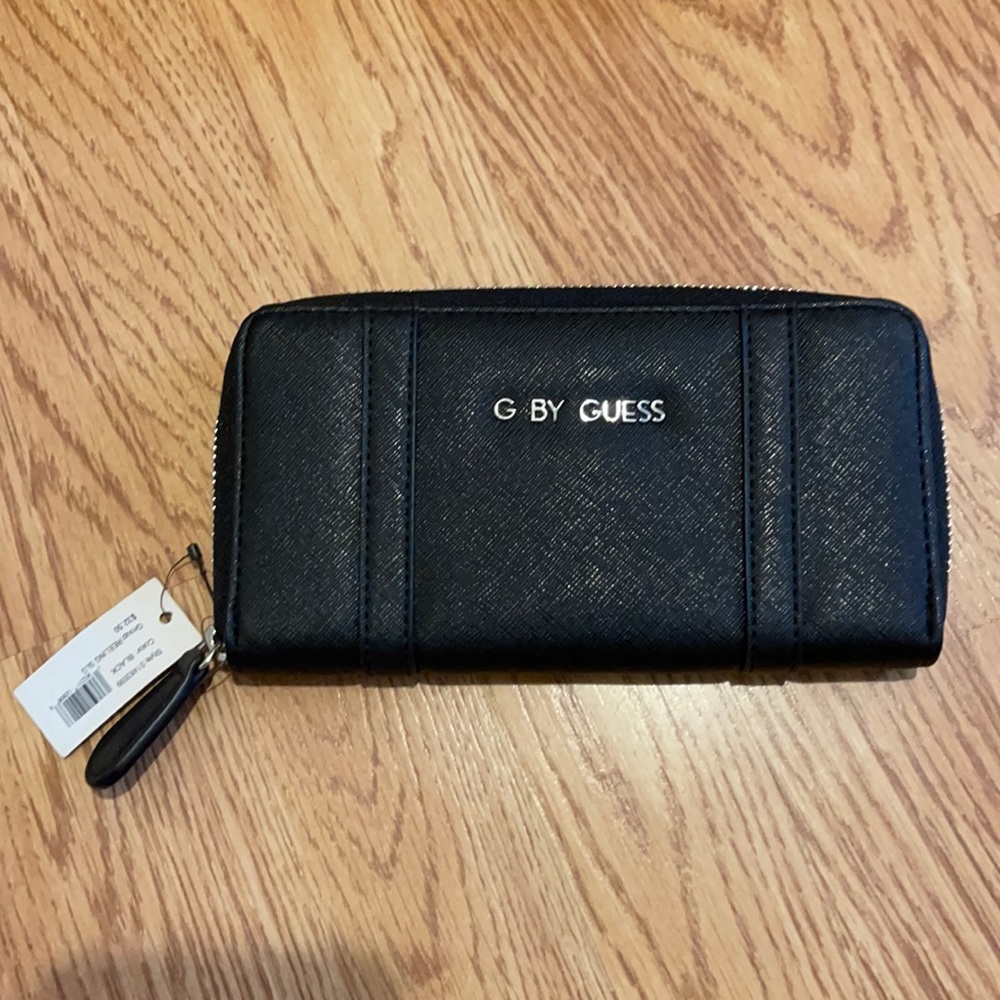 New Guess Wallet